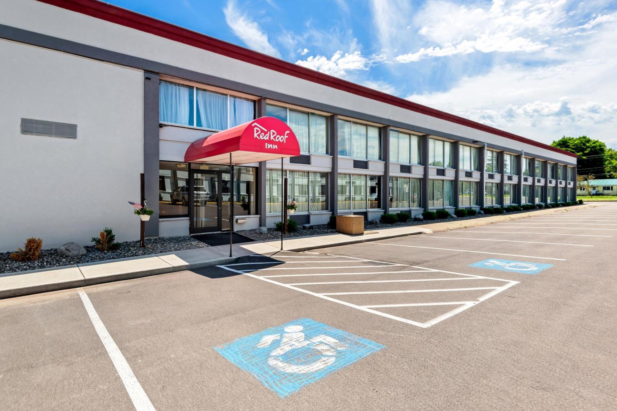 Red Roof Inn Cortland Eksteriør bilde